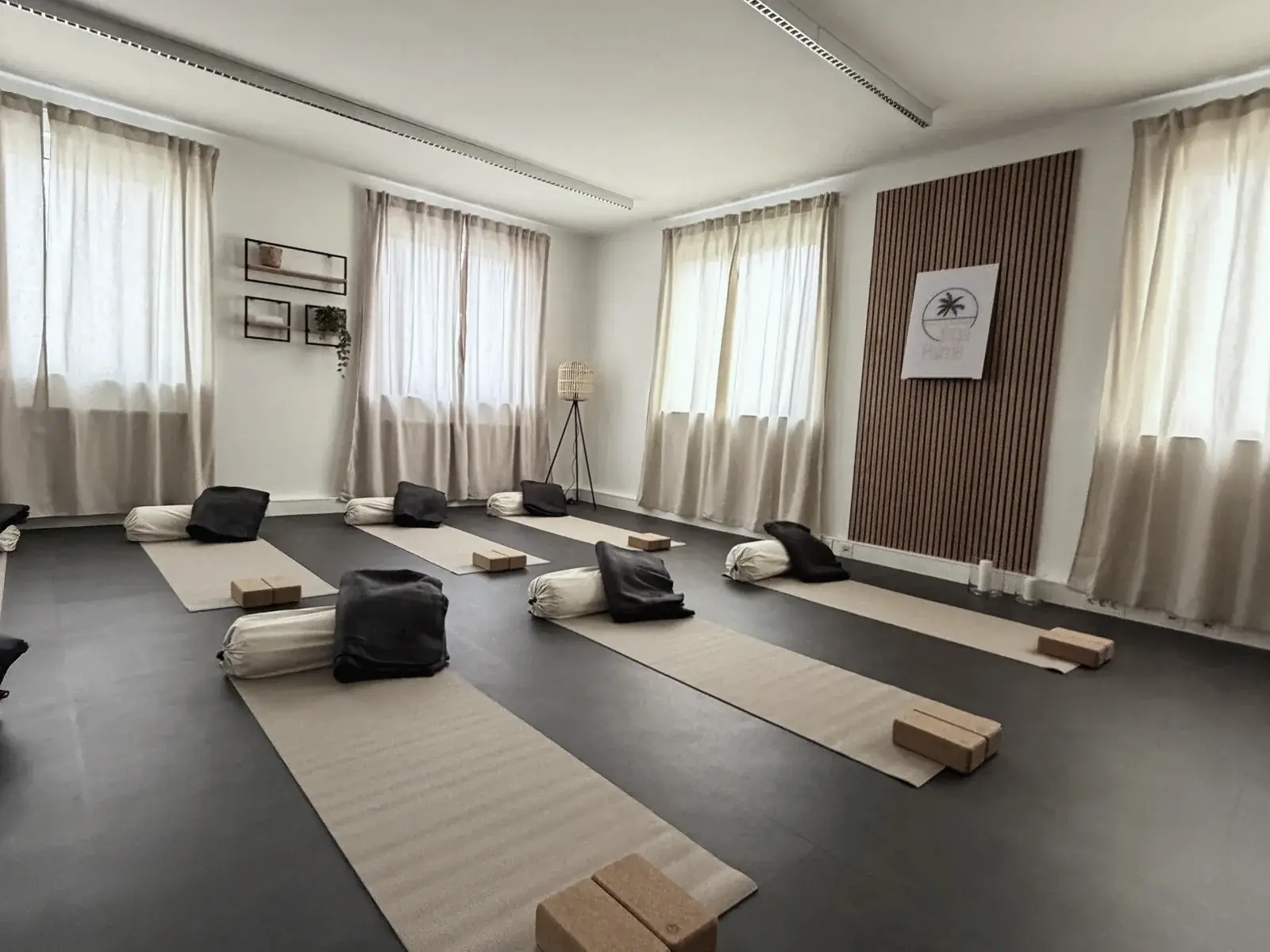 Yoga Palme Studio – Blick in den Yogaraum in Köln-Ossendorf